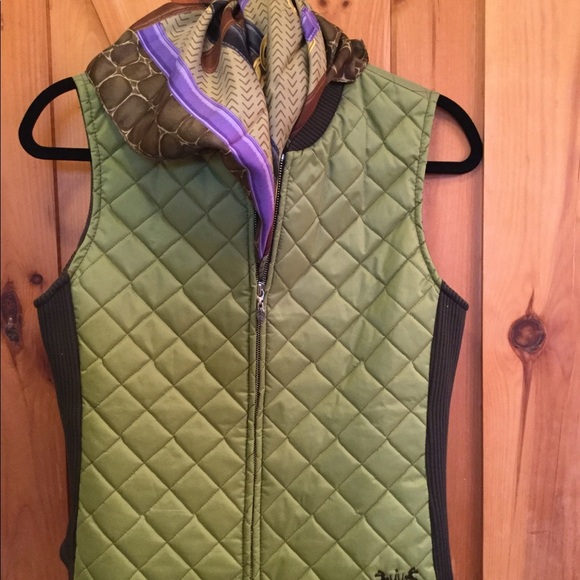 Miller Vest with silk scarf - Picture 7 of 8